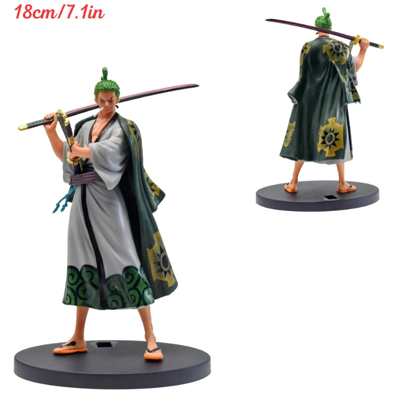 Figurka One Piece – Roronoa Zoro w czarnym płaszczu (styl samurajski)