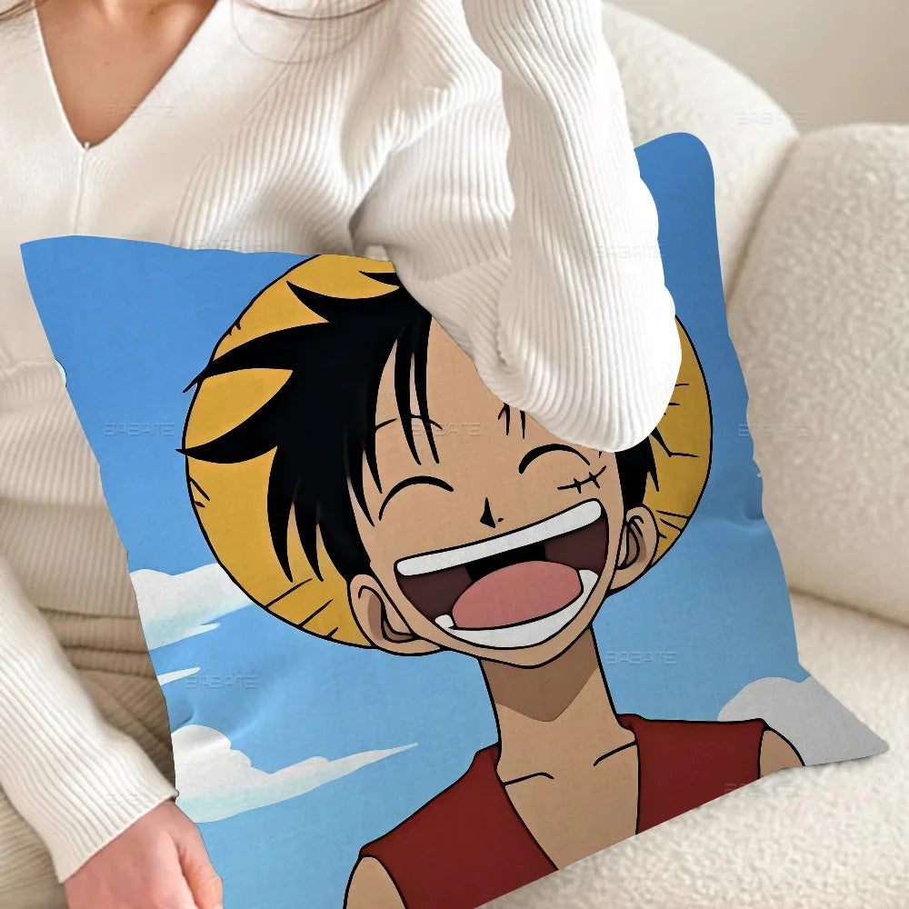 Poszewka na poduszkę One Piece - Uśmiechnięty portret Monkey D. Luffy’ego