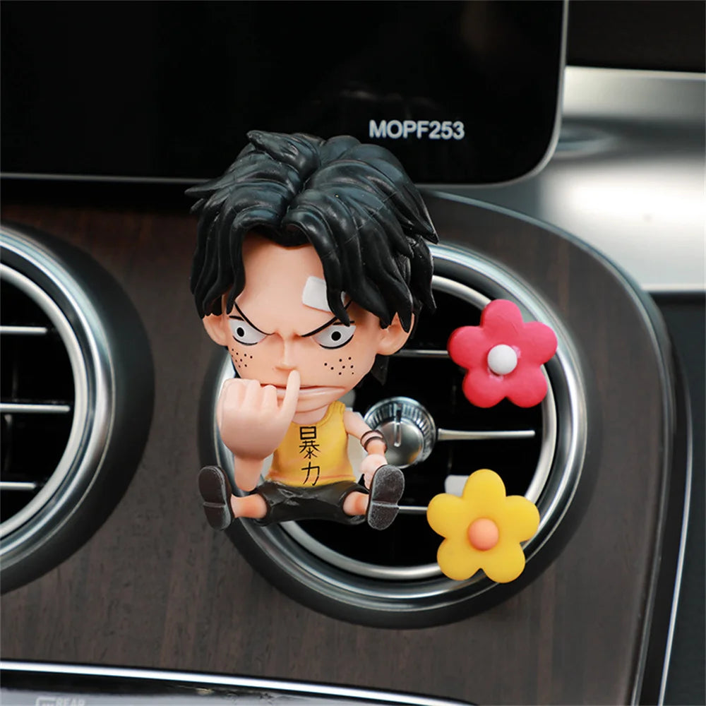 Akcesorium samochodowe One Piece – figurka Portgasa D. Ace’a do kratki wentylacyjnej