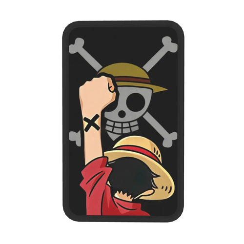 Pokrowiec na podłokietnik One Piece – Logo Jolly Roger Luffy’ego (minimalistyczny design)