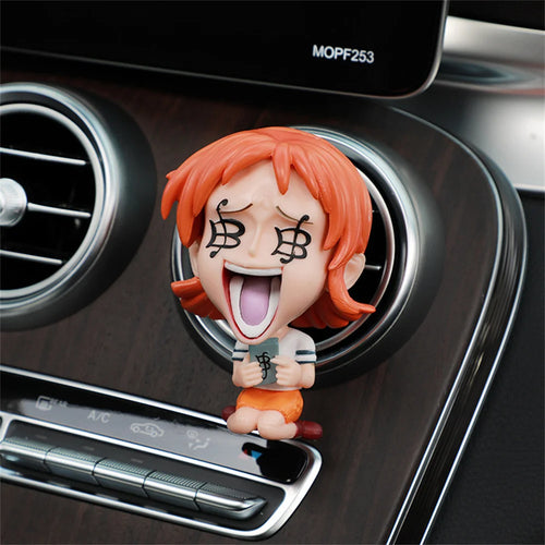 Akcesorium samochodowe One Piece – figurka Nami na deskę rozdzielczą