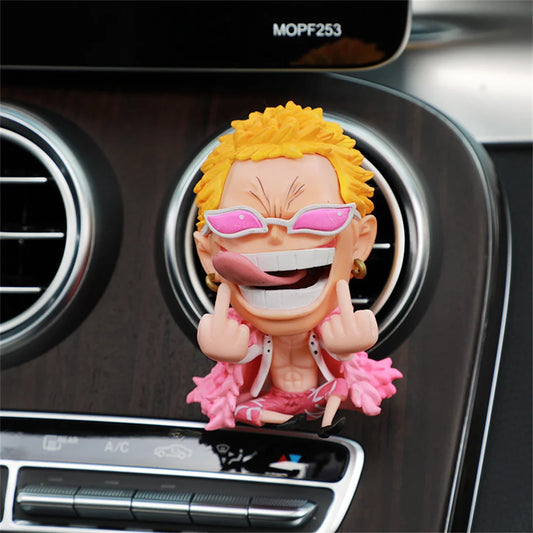 Akcesorium samochodowe One Piece – figurka Doflamingo do kratki wentylacyjnej
