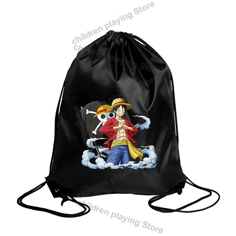 Worek ze sznurkiem One Piece – Monkey D. Luffy Siedząca ilustracja