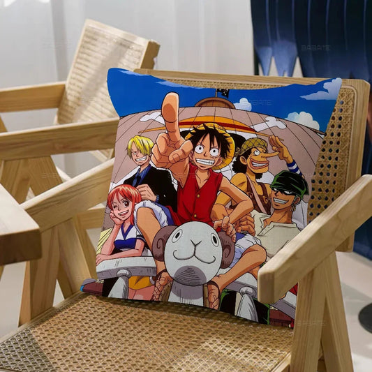Poszewka na poduszkę One Piece - Świąteczna załoga Mugiwara