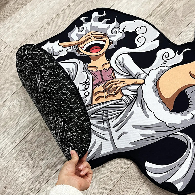 Dywan One Piece – wzór Monkey D. Luffy Gear 5 (sylwetka)