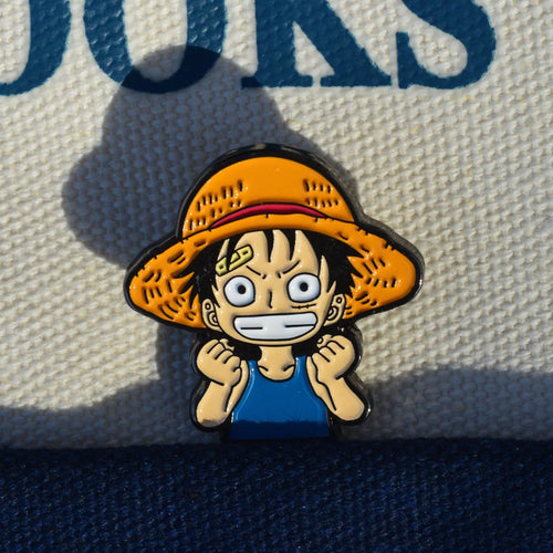 Przypinka One Piece - Emaliowana broszka Monkey D. Luffy w Słomkowym Kapeluszu