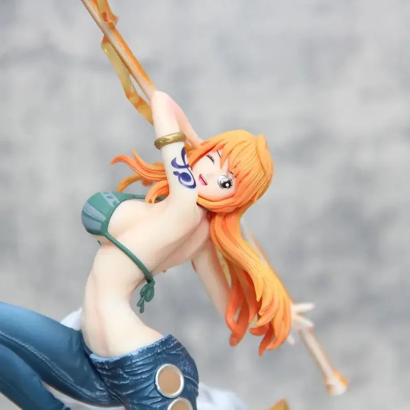 Kolekcjonerska figurka One Piece – Nami 32 cm (edycja limitowana z pudełkiem)