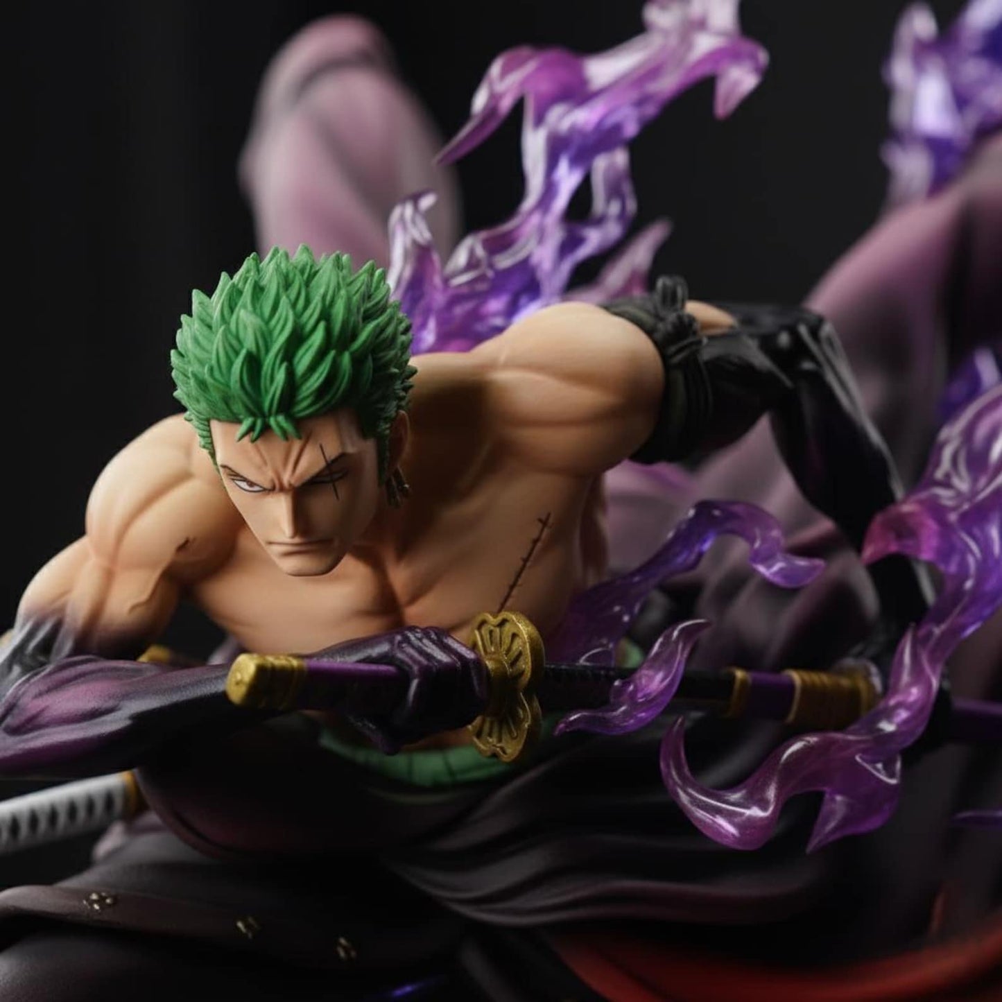 Figurka One Piece – Roronoa Zoro z atakiem specjalnym (fioletowe efekty)